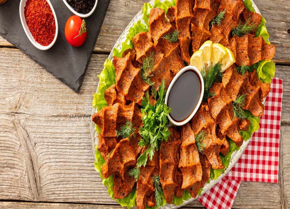 Mevzubahis çiğköfte taze sunum tabağı görseli